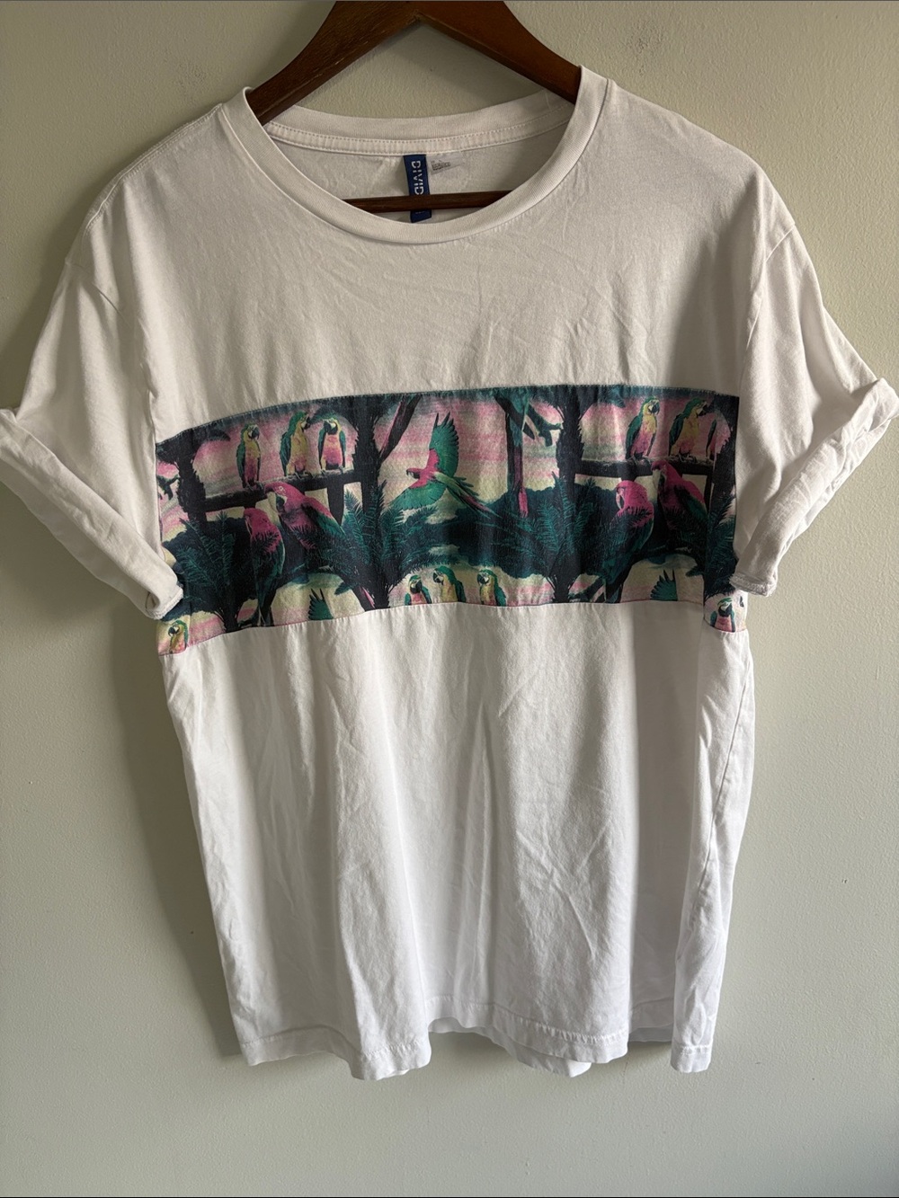 H&M Divided Tropical Parrot Graphic T-Shirt White Men’s Large